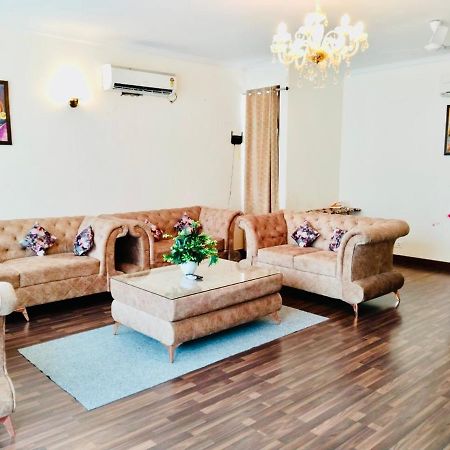 Fortune Home Service Apartment 2Bhk,E28 Saket 2A ニューデリー エクステリア 写真