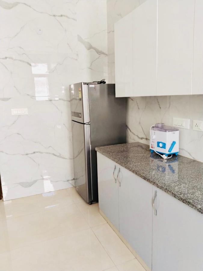 Fortune Home Service Apartment 2Bhk,E28 Saket 2A ニューデリー エクステリア 写真