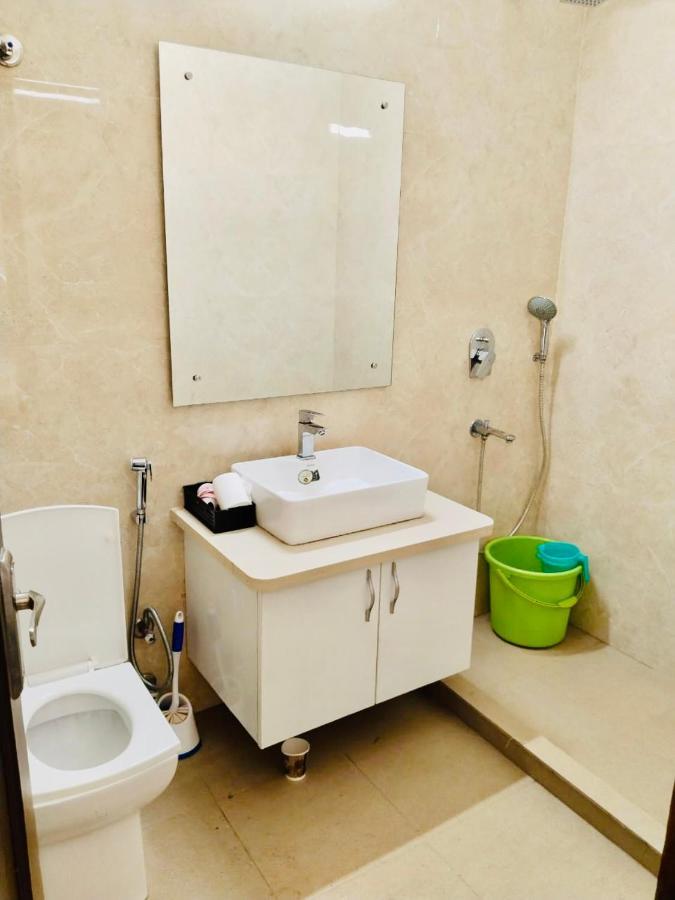 Fortune Home Service Apartment 2Bhk,E28 Saket 2A ニューデリー エクステリア 写真
