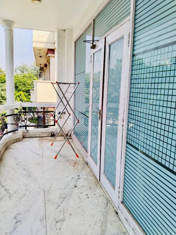 Fortune Home Service Apartment 2Bhk,E28 Saket 2A ニューデリー エクステリア 写真